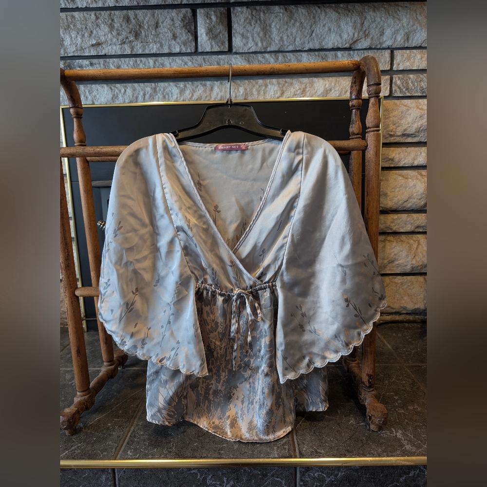 *BOGO FREE* Smart Set Elegant Japanese Style Blouse Size Small